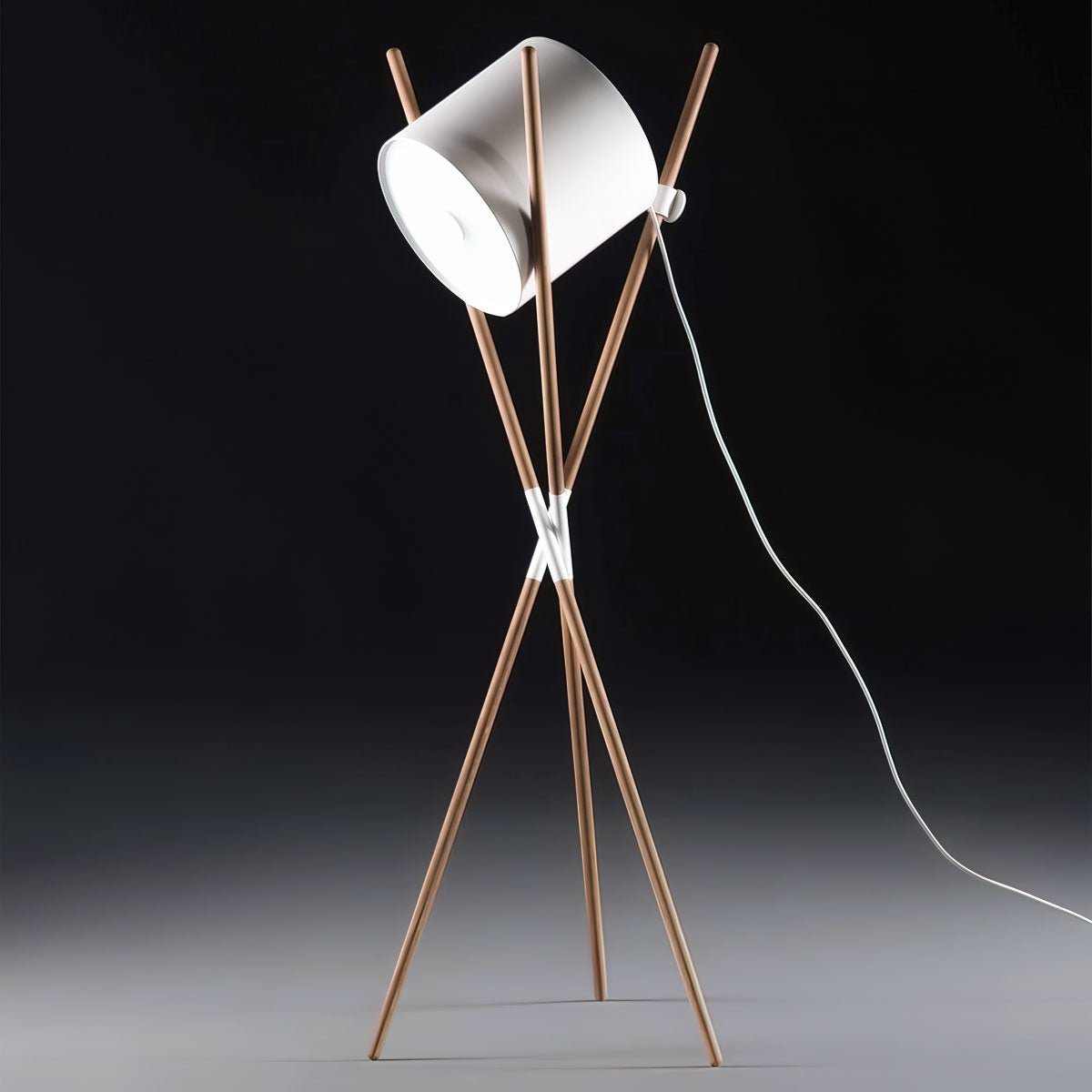 Syloena lampadar contemporan din lemn