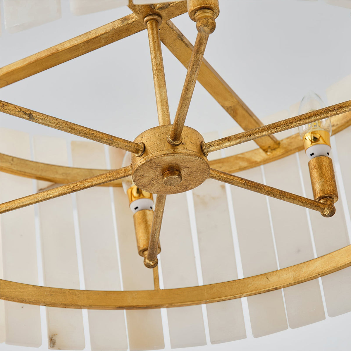 Alboora candelabru din alabastru