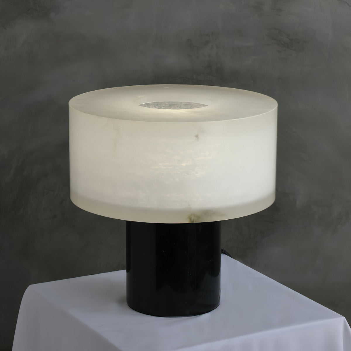 Noriseria lampă de masă