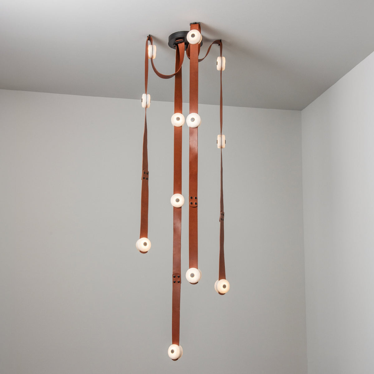 Nivuella candelabru din alabastru
