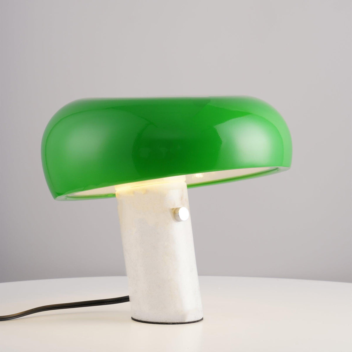 Nucleus lampă de masă din marmură