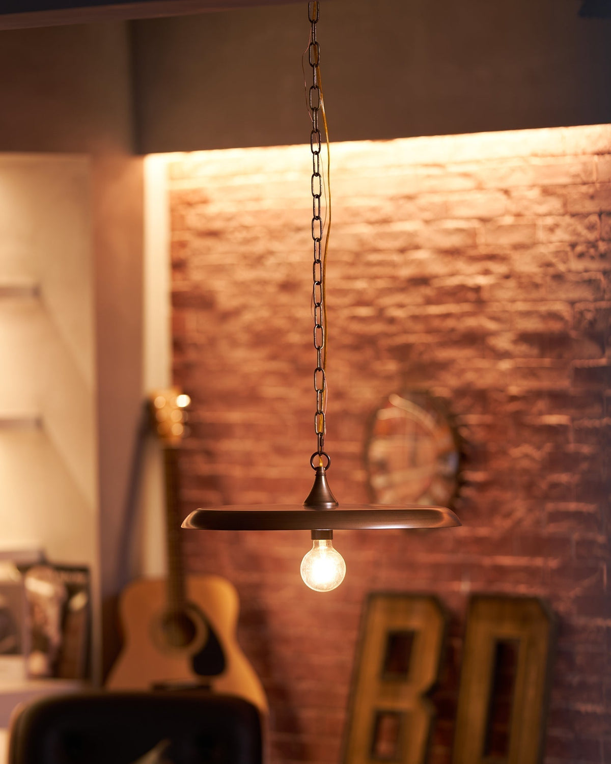 Tiva lampă suspendată vintage