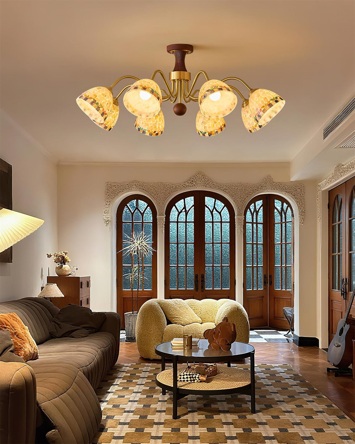 Orelerira candelabru, cu glob