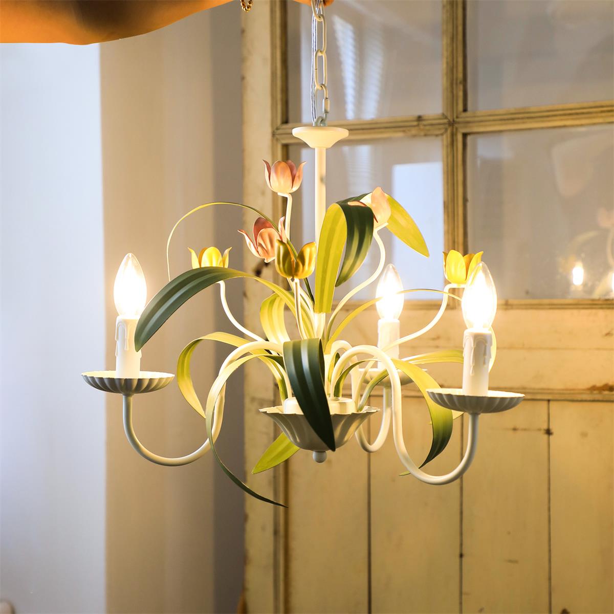 Aveniena candelabru