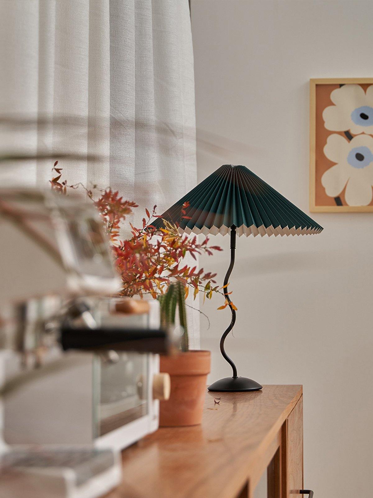 Vioro lampă de masă cu abajur textil
