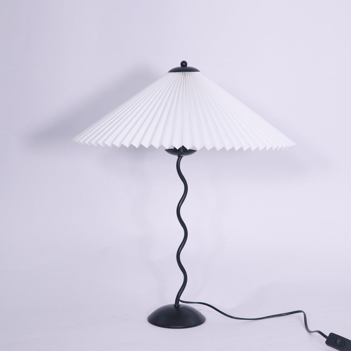 Vioro lampă de masă cu abajur textil