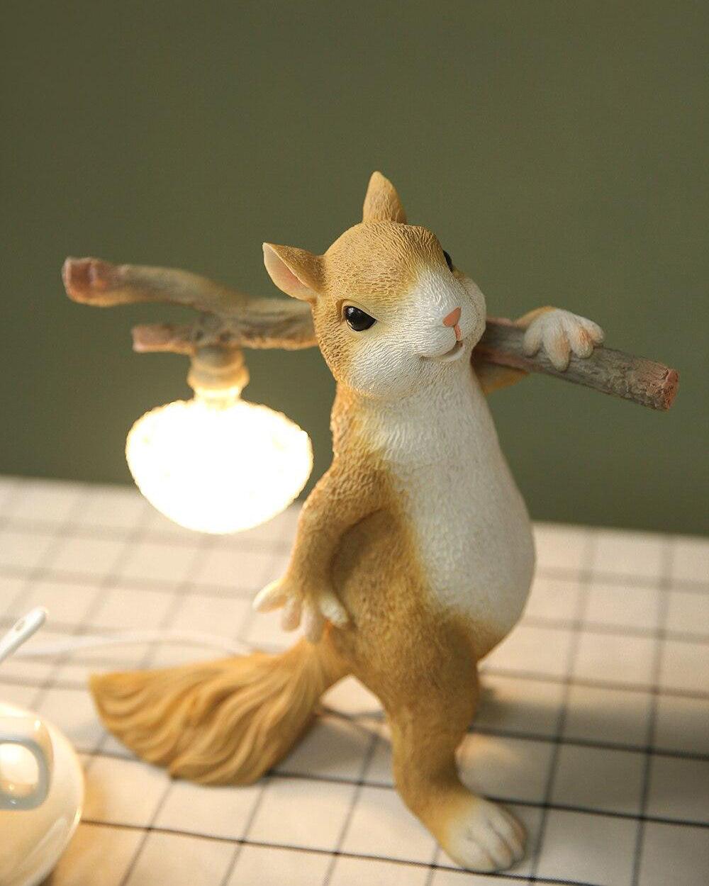 Squirrel lampă de masă