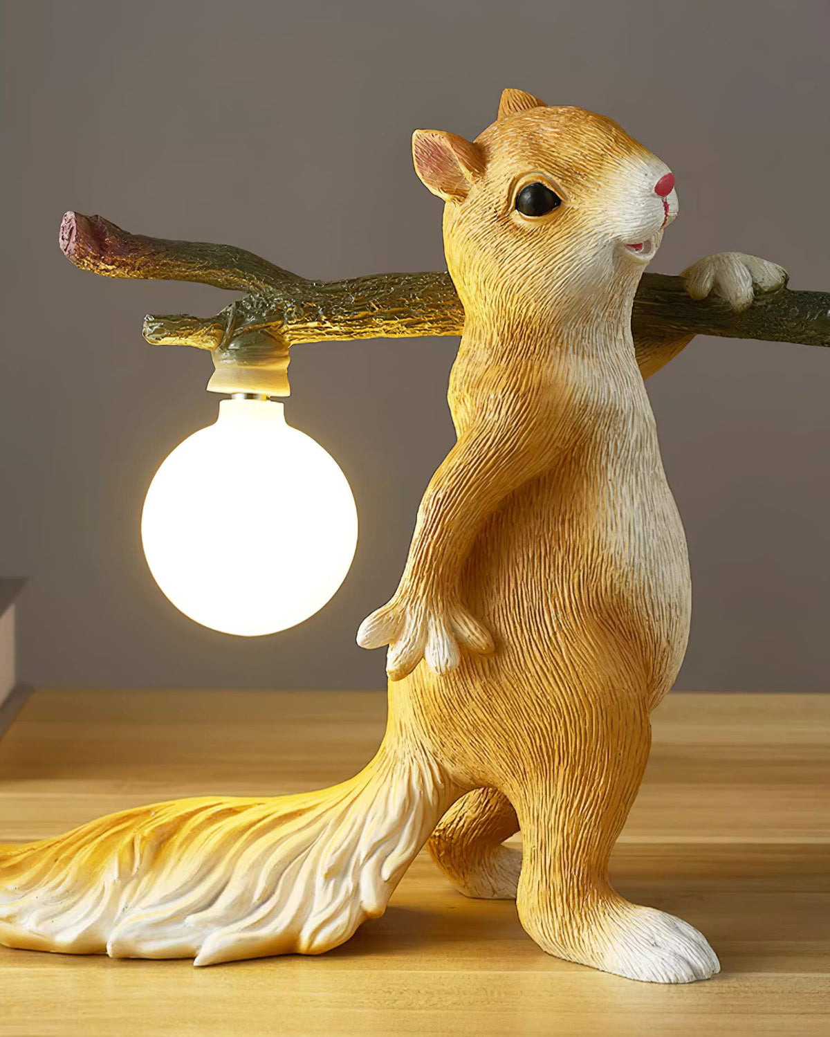 Squirrel lampă de masă