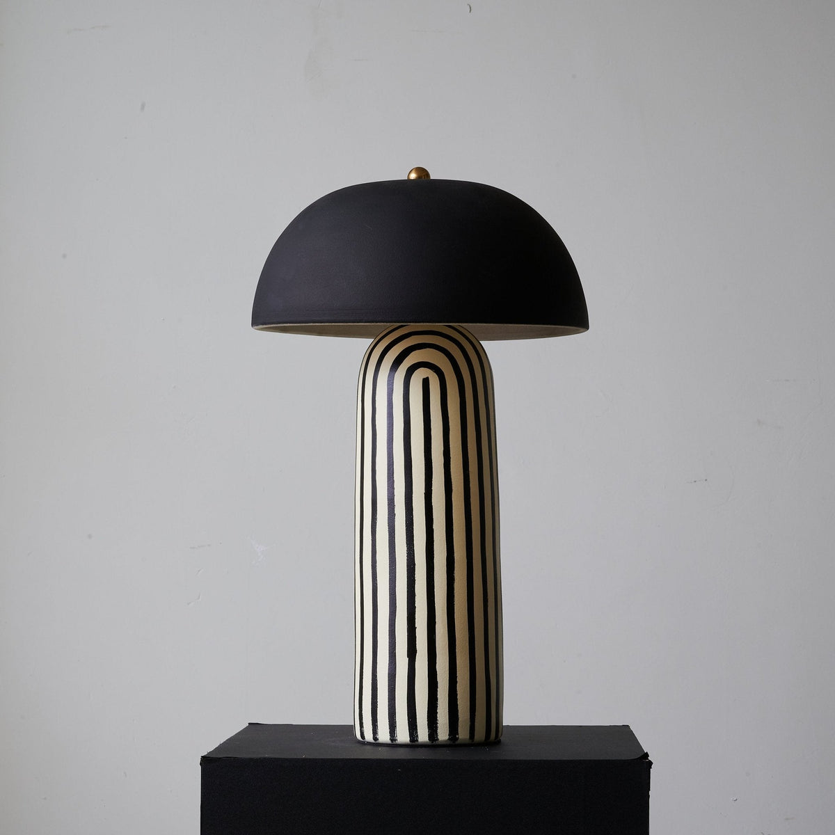 Moxyn lampă de masă din ceramică, minimalistă