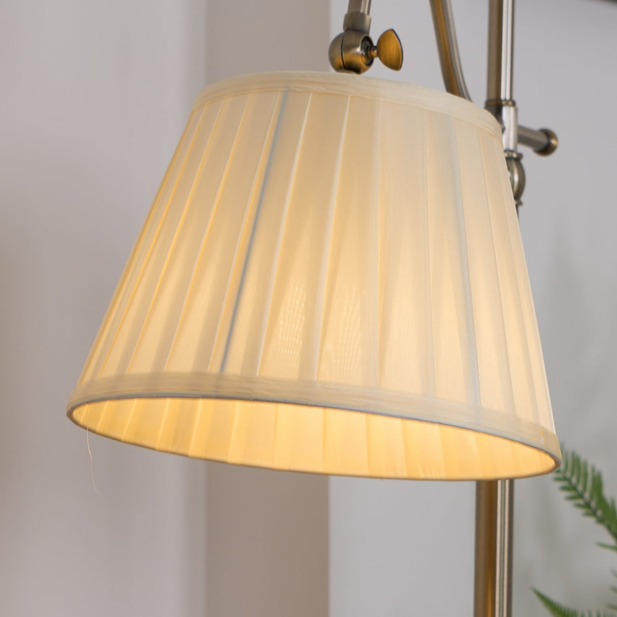 Avenuora lampă de masă vintage
