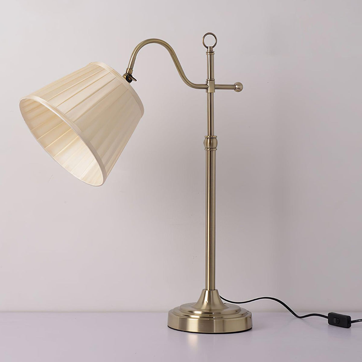 Avenuora lampă de masă vintage