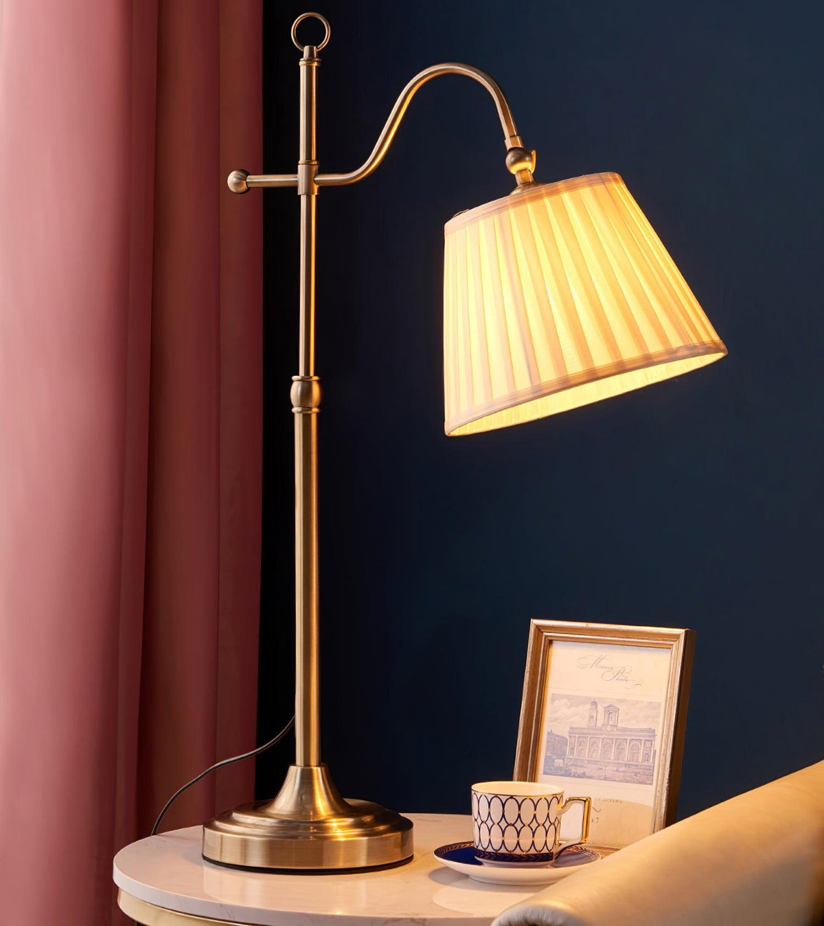 Avenuora lampă de masă vintage