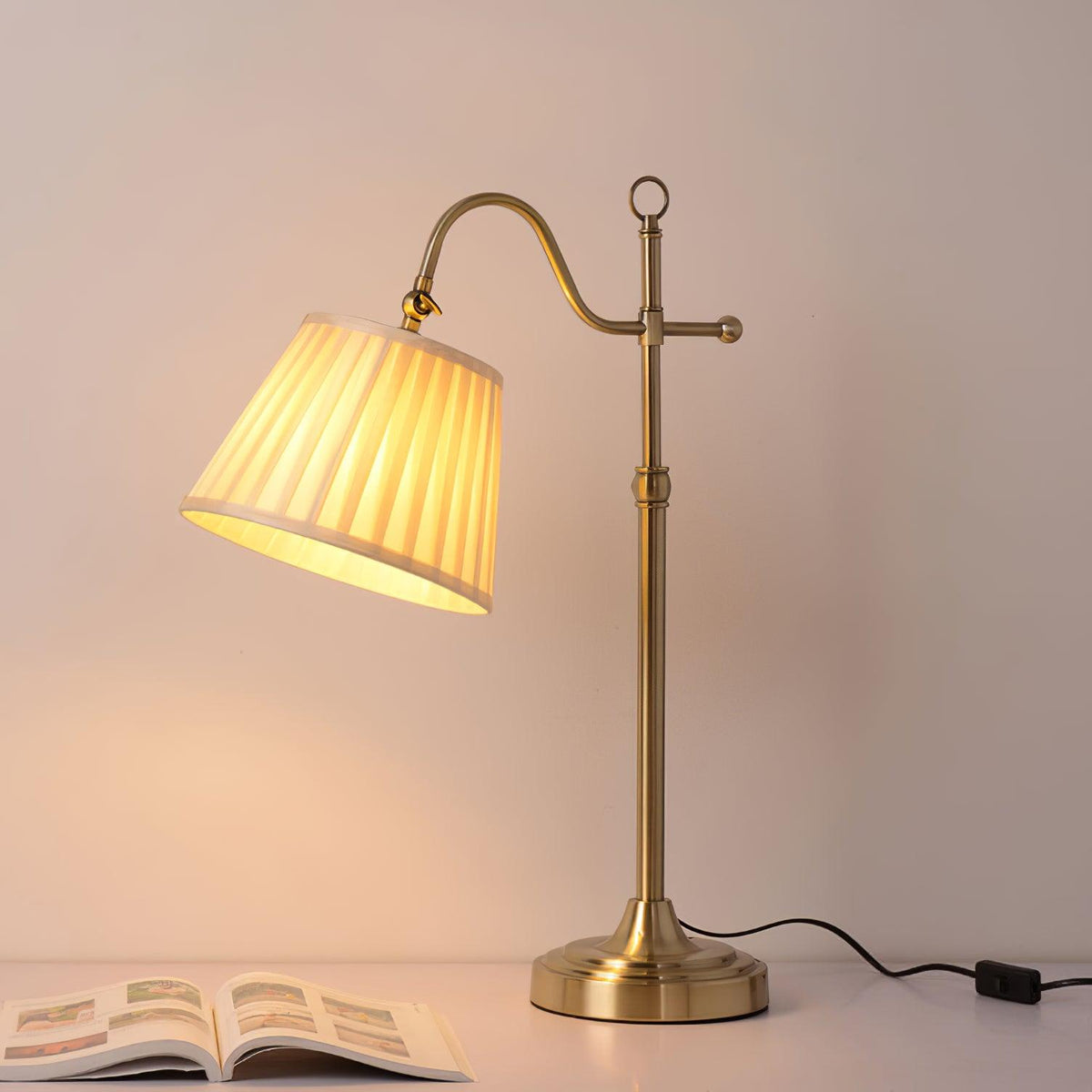 Avenuora lampă de masă vintage