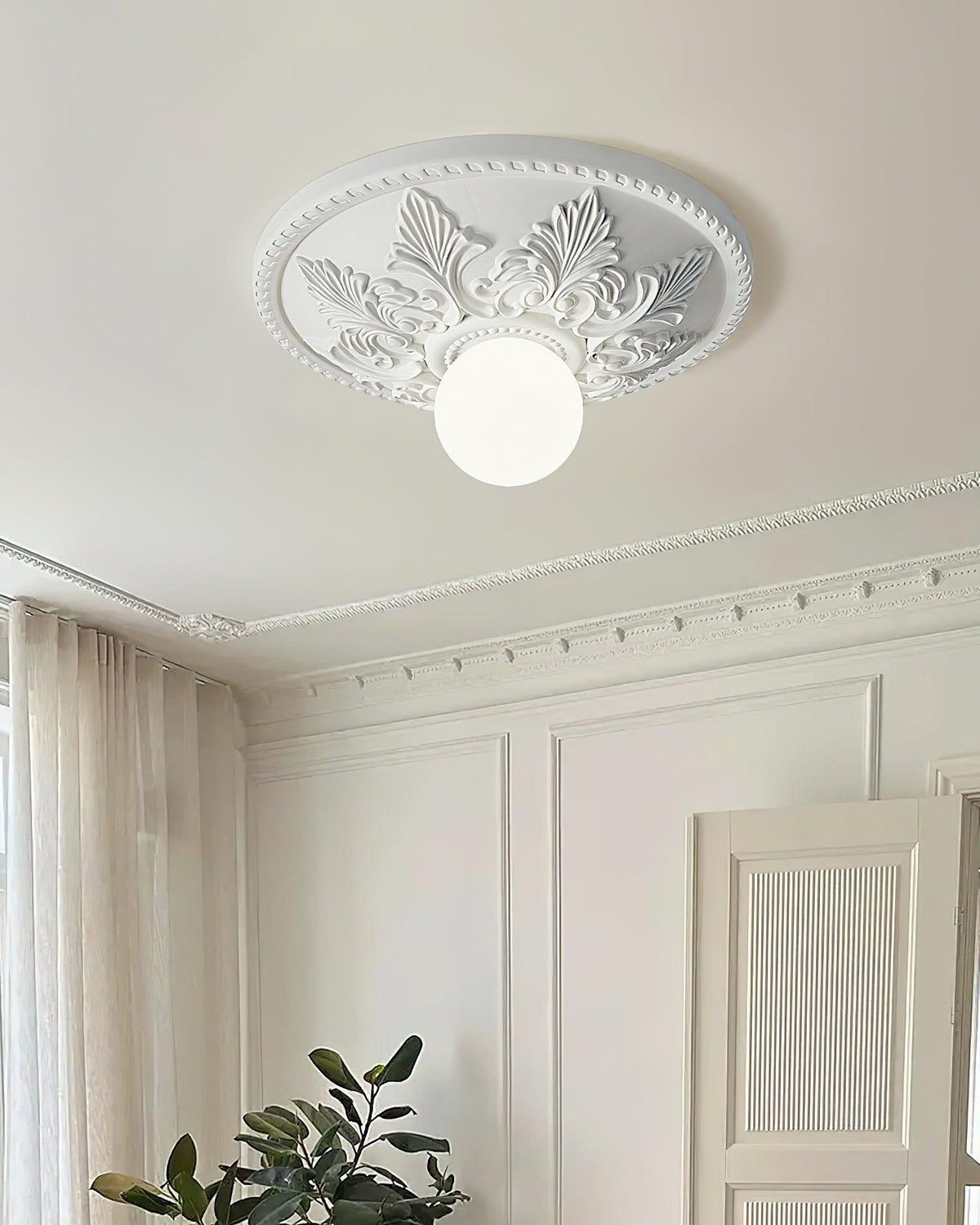 Plafonieră Rozetă de Tavan din Rășină cu Abajur Sferic din sticlă, Clasic și Ornamentat