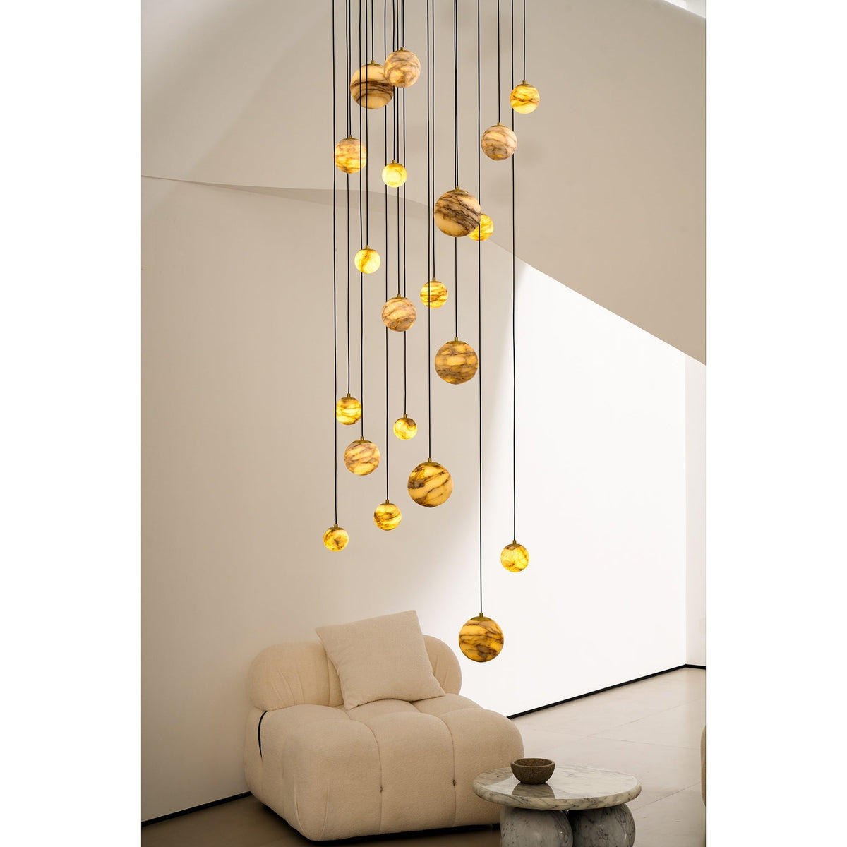 Sultana candelabru  din alabastru cu formă de cluster orb cascade