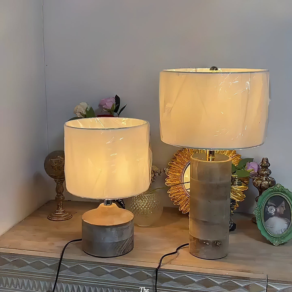 Orelaelia lampă de masă