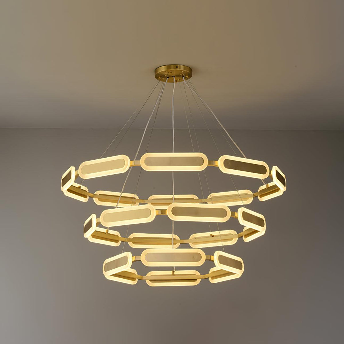Din candelabru din alamă, geometric, în formă de inel