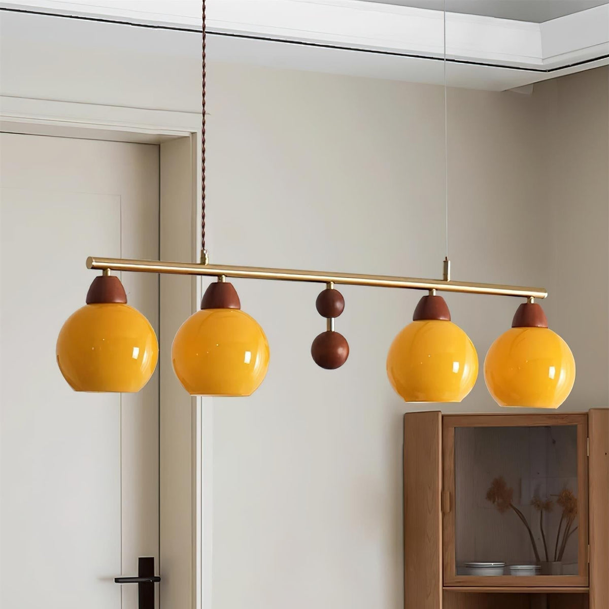 Lioruella suflat manual candelabru din sticlă