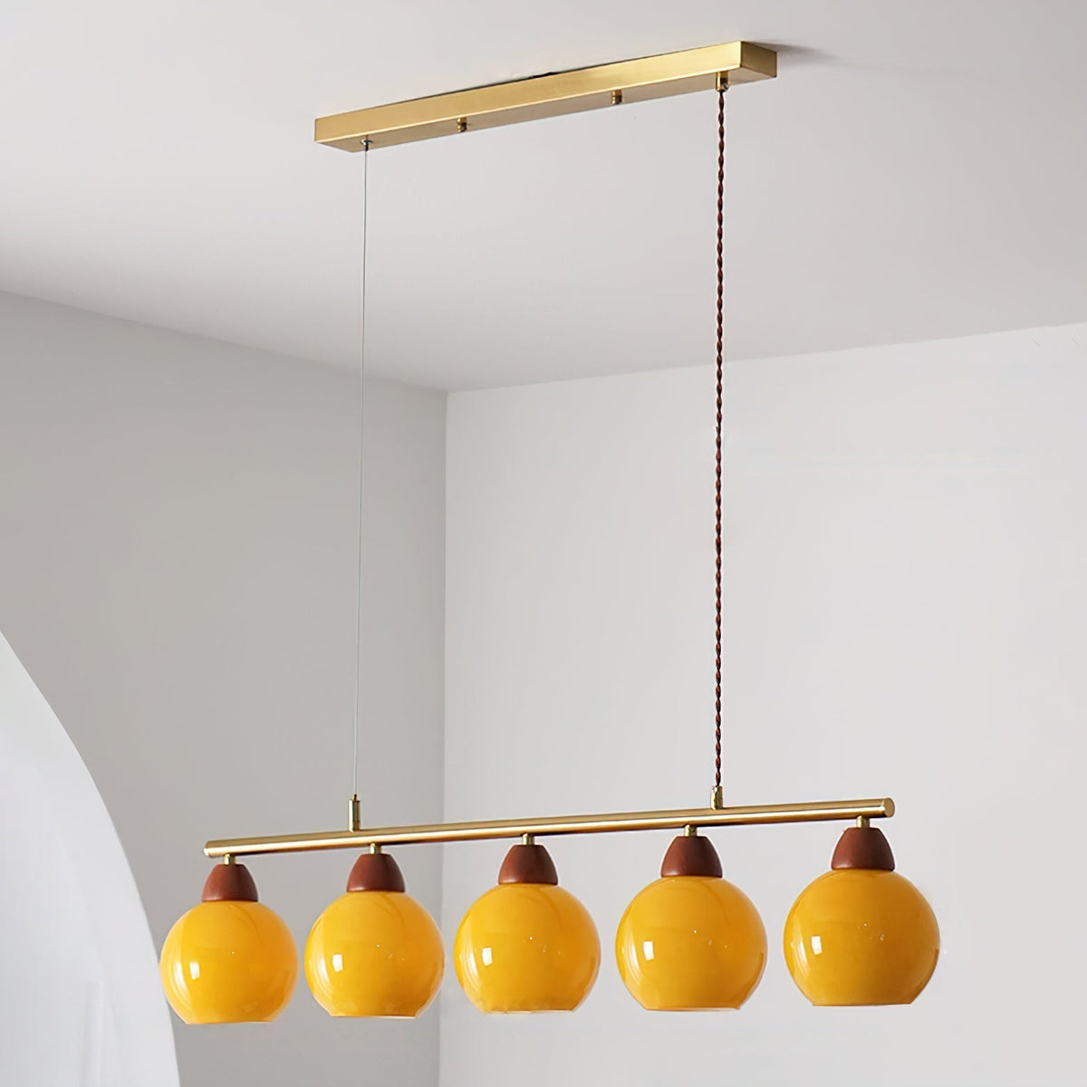 Lioruella suflat manual candelabru din sticlă