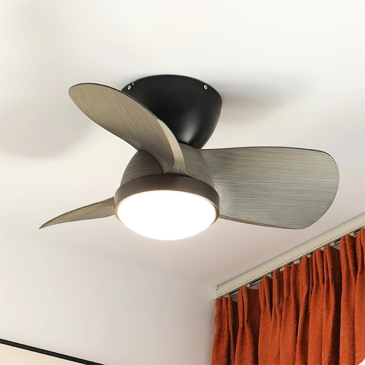 Lioraleria ventilator de tavan cu lumină