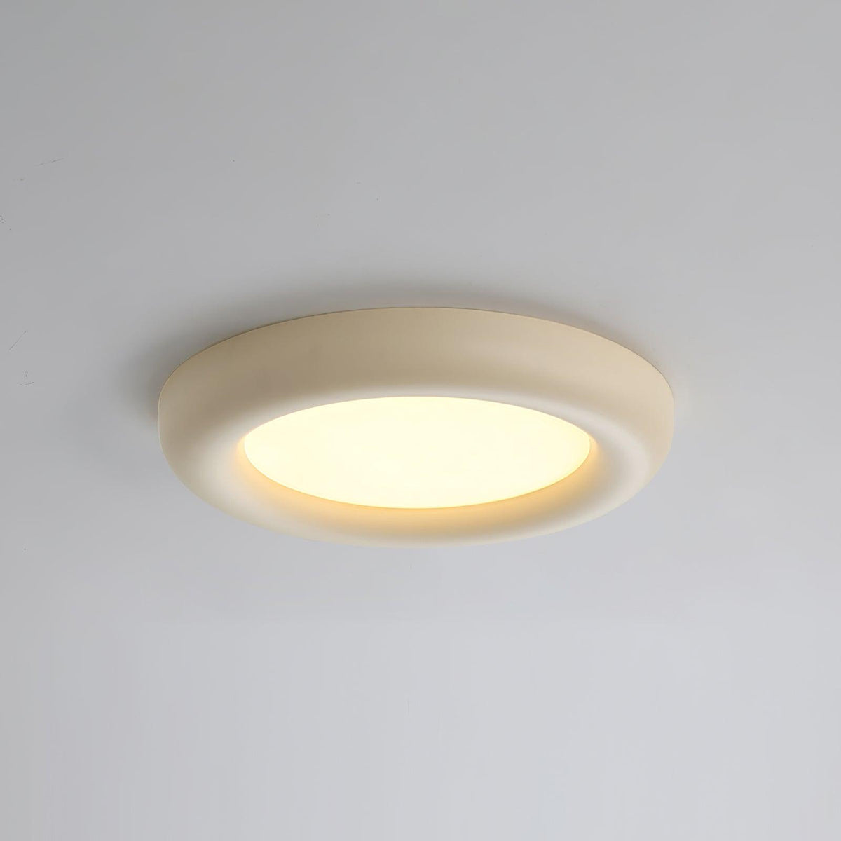 Plafonieră aplicată bej cu rozetă de tavan minimalist