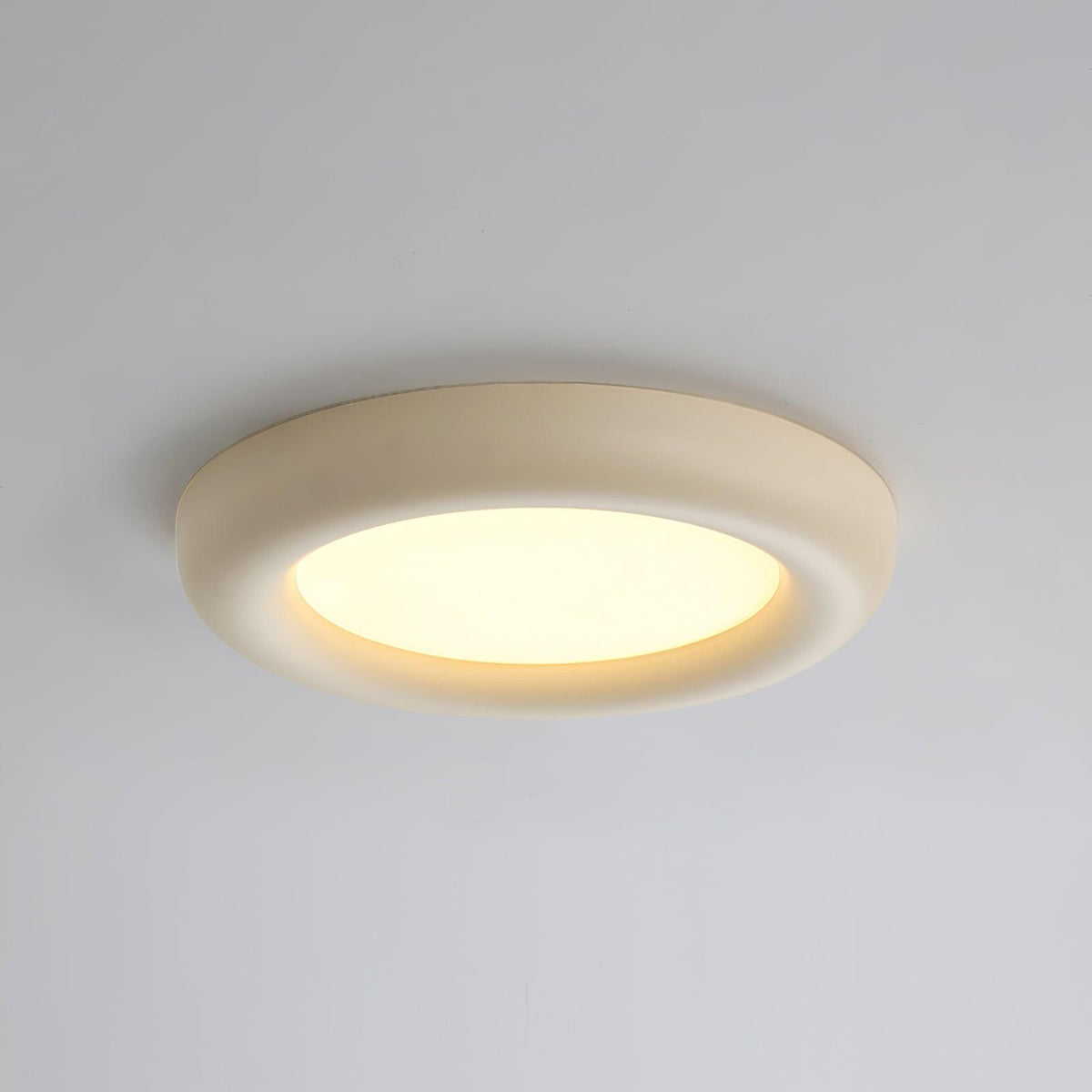 Plafonieră aplicată bej cu rozetă de tavan minimalist