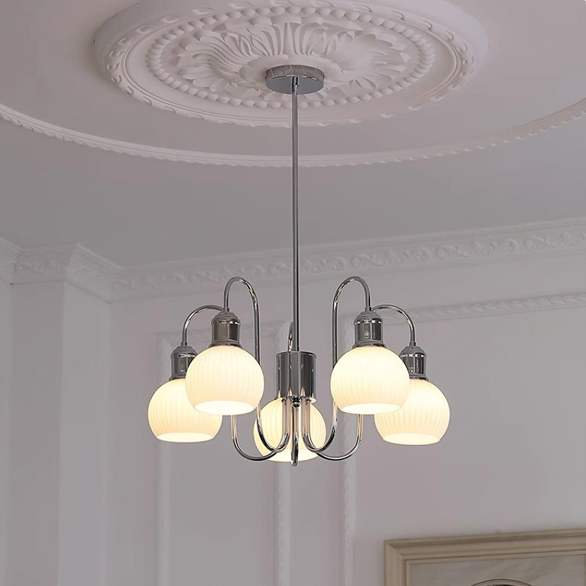Aveniveon candelabru