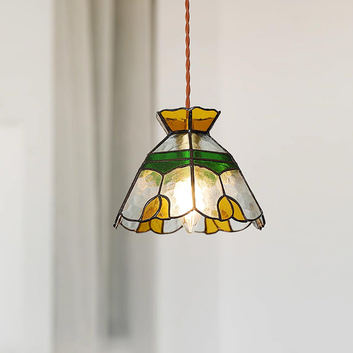 Coriva lampă suspendată din sticlă colorată, în stil modernist de la mijlocul secolului