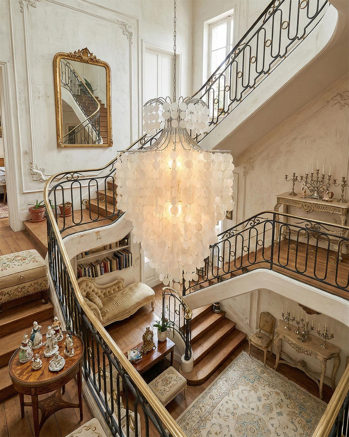 Coralian candelabru, în formă de scoică