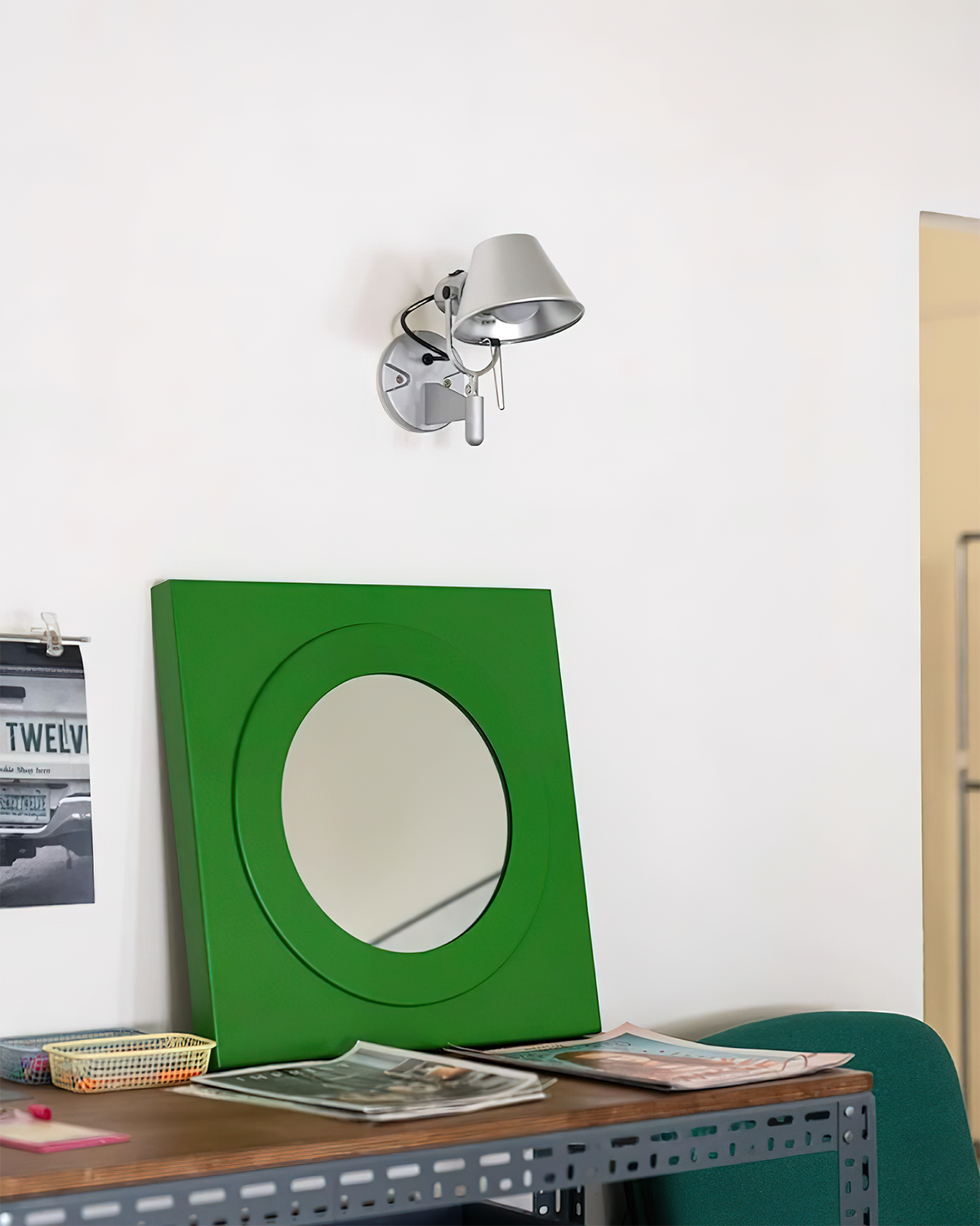 Aplică de perete corp metalic abajur conic reglabil modern minimalist