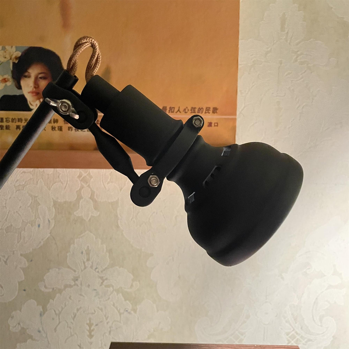 Rivuina lampă de masă