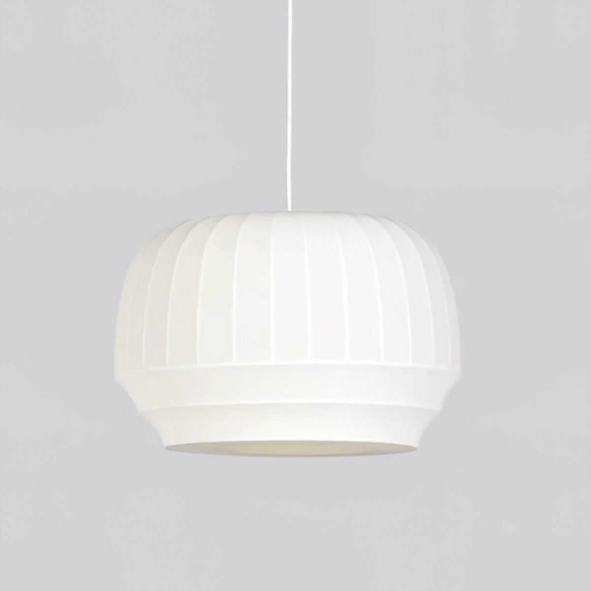 Taro lampă suspendată cu abajur din mătase alb cu linii verticale moi, modern și minimalist, din material textil