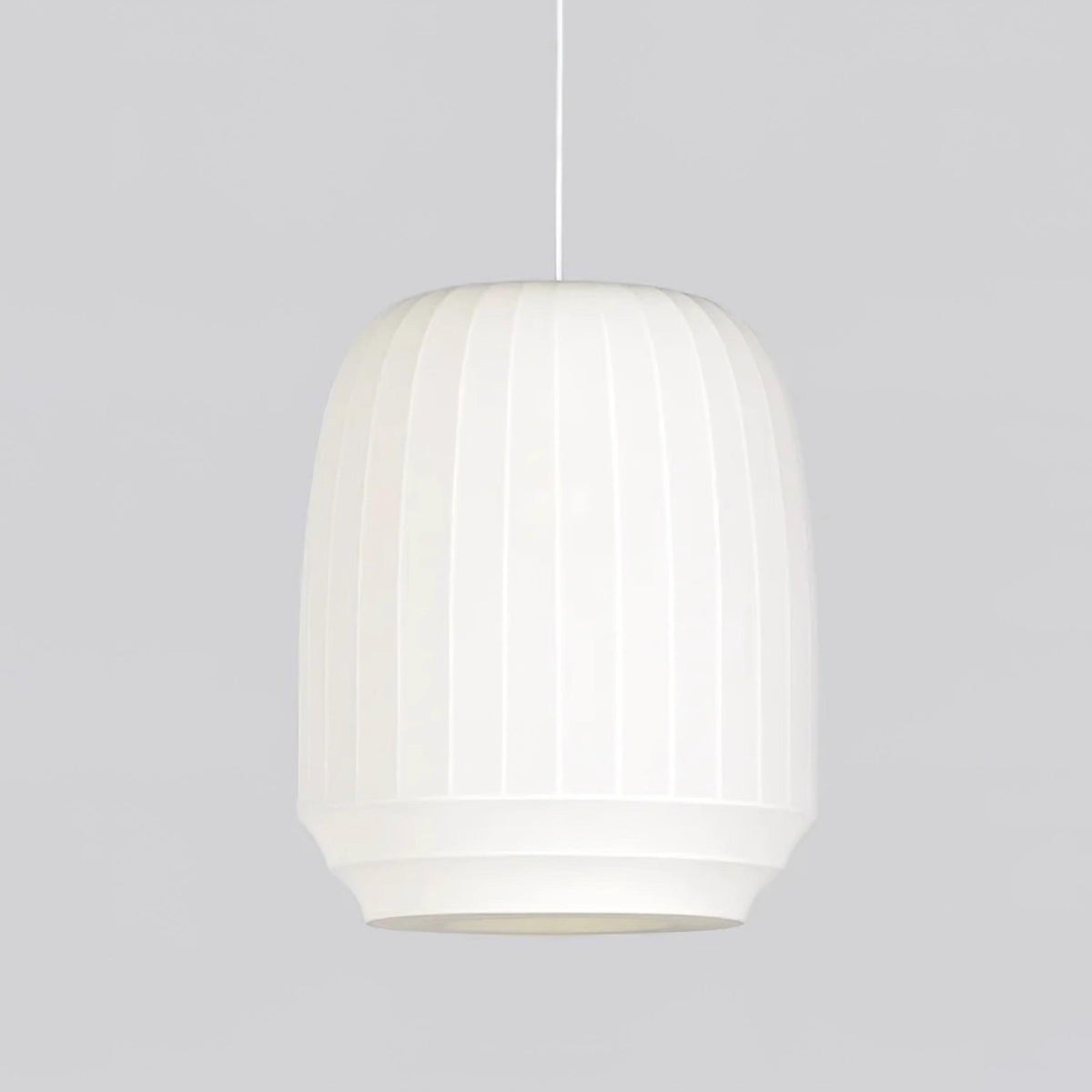 Taro lampă suspendată cu abajur din mătase alb cu linii verticale moi, modern și minimalist, din material textil