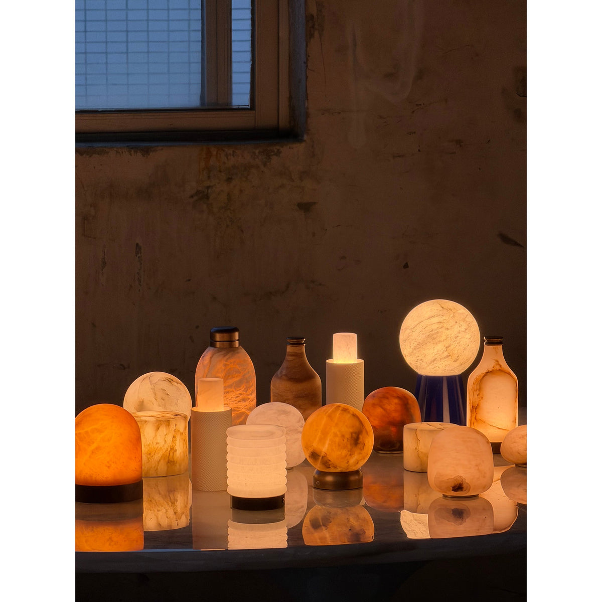 Trevi Orb lampă de masă portabilă (reîncărcabilă)