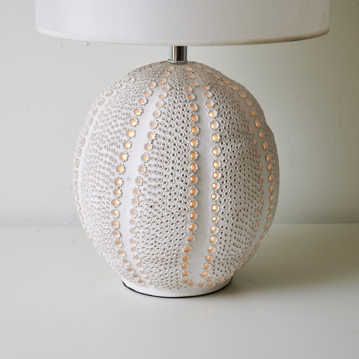 Sux lampă de masă din ceramică și material textil
