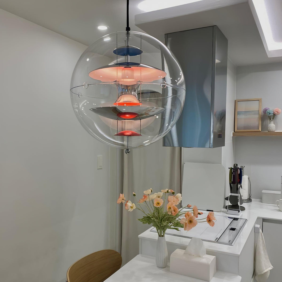 Lampă suspendată geometrică modernă futuristă cu straturi flotante, abajur sferic transparent