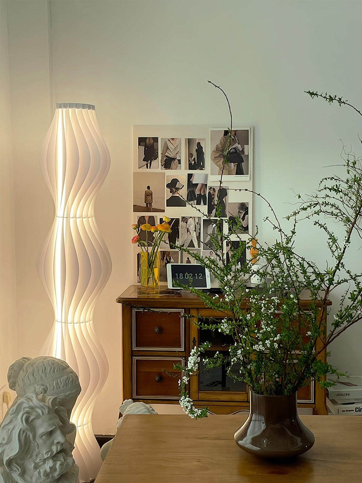 Dotha lampadar contemporan