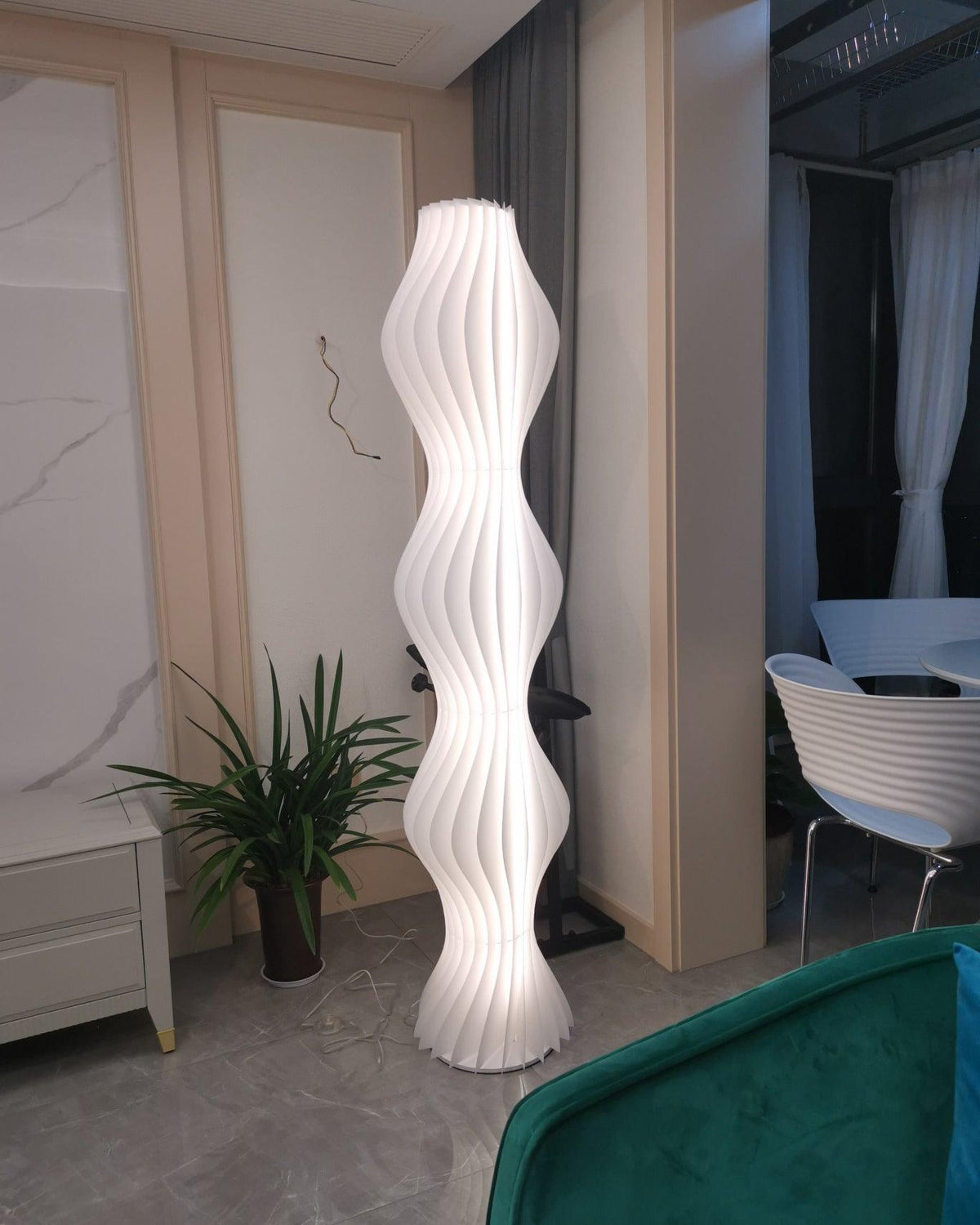 Dotha lampadar contemporan