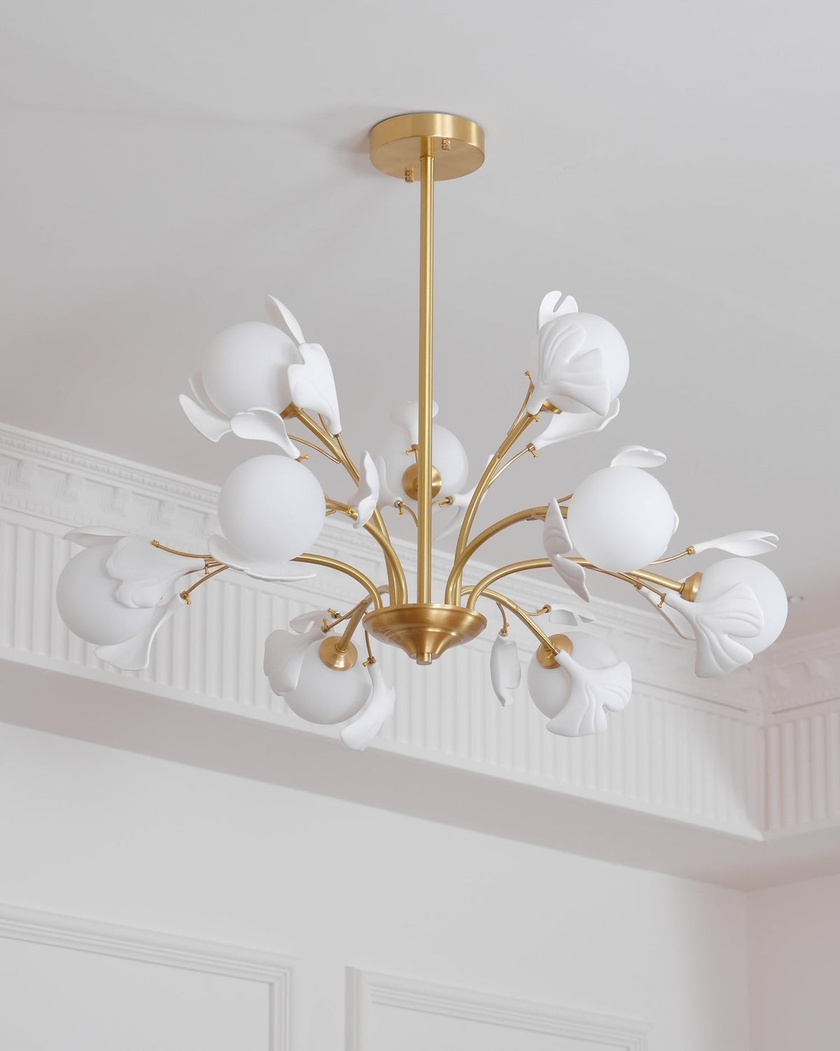 Ginkgo candelabru  cu globuri din sticlă mată