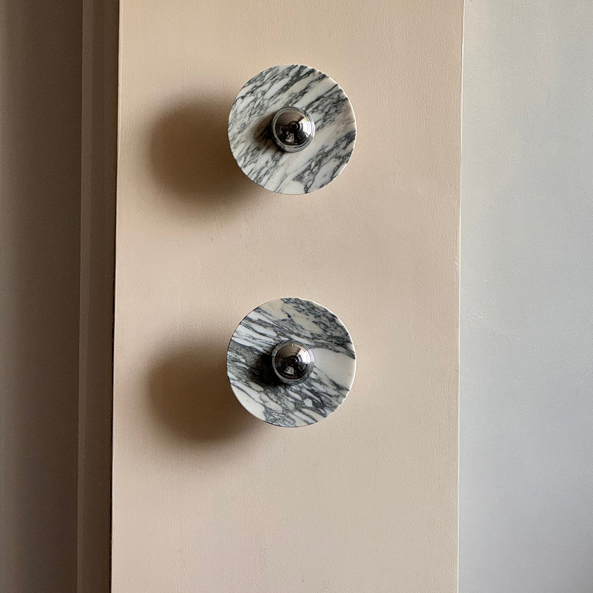 Aplică de perete din marmură disc LED luminiere modernă multiple culori