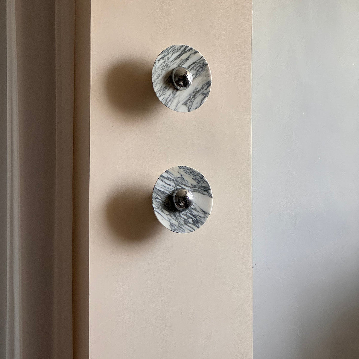 Aplică de perete din marmură disc LED luminiere modernă multiple culori