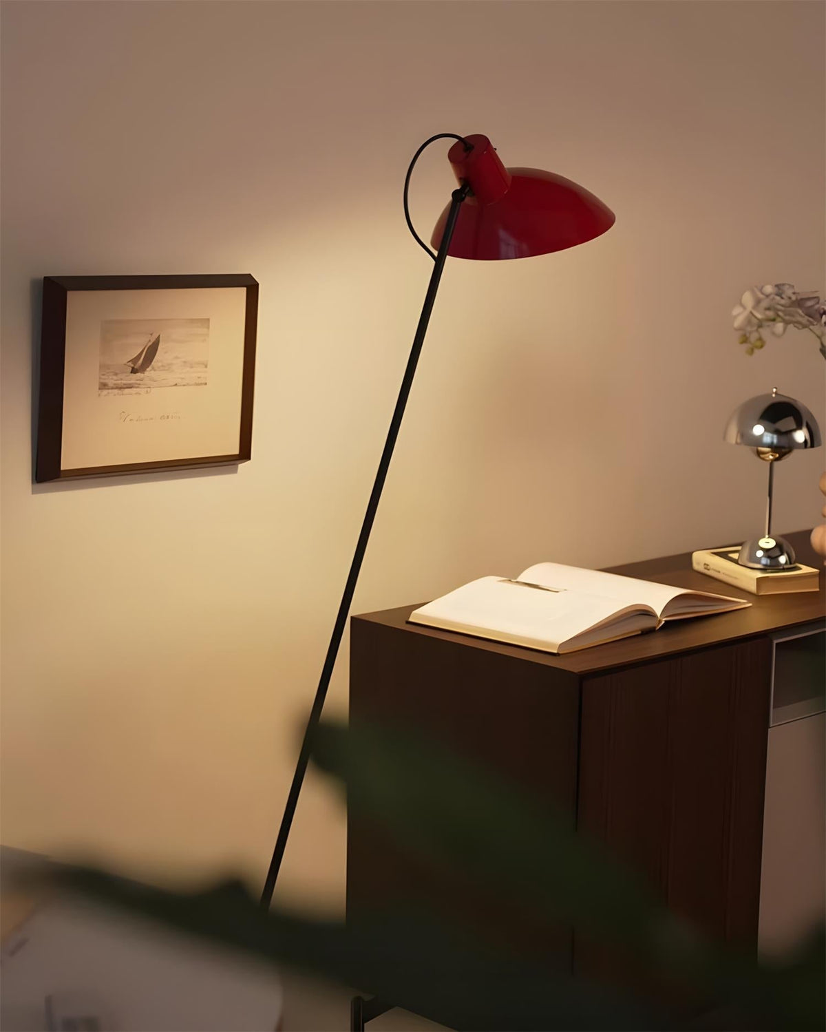 Liorinielle Curve lampadar