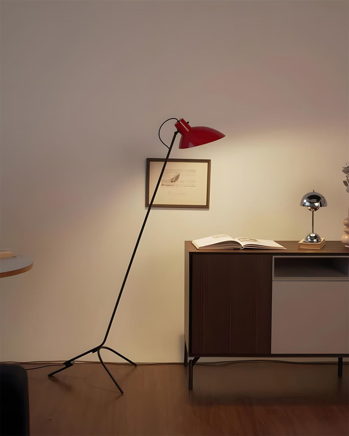 Liorinielle Curve lampadar