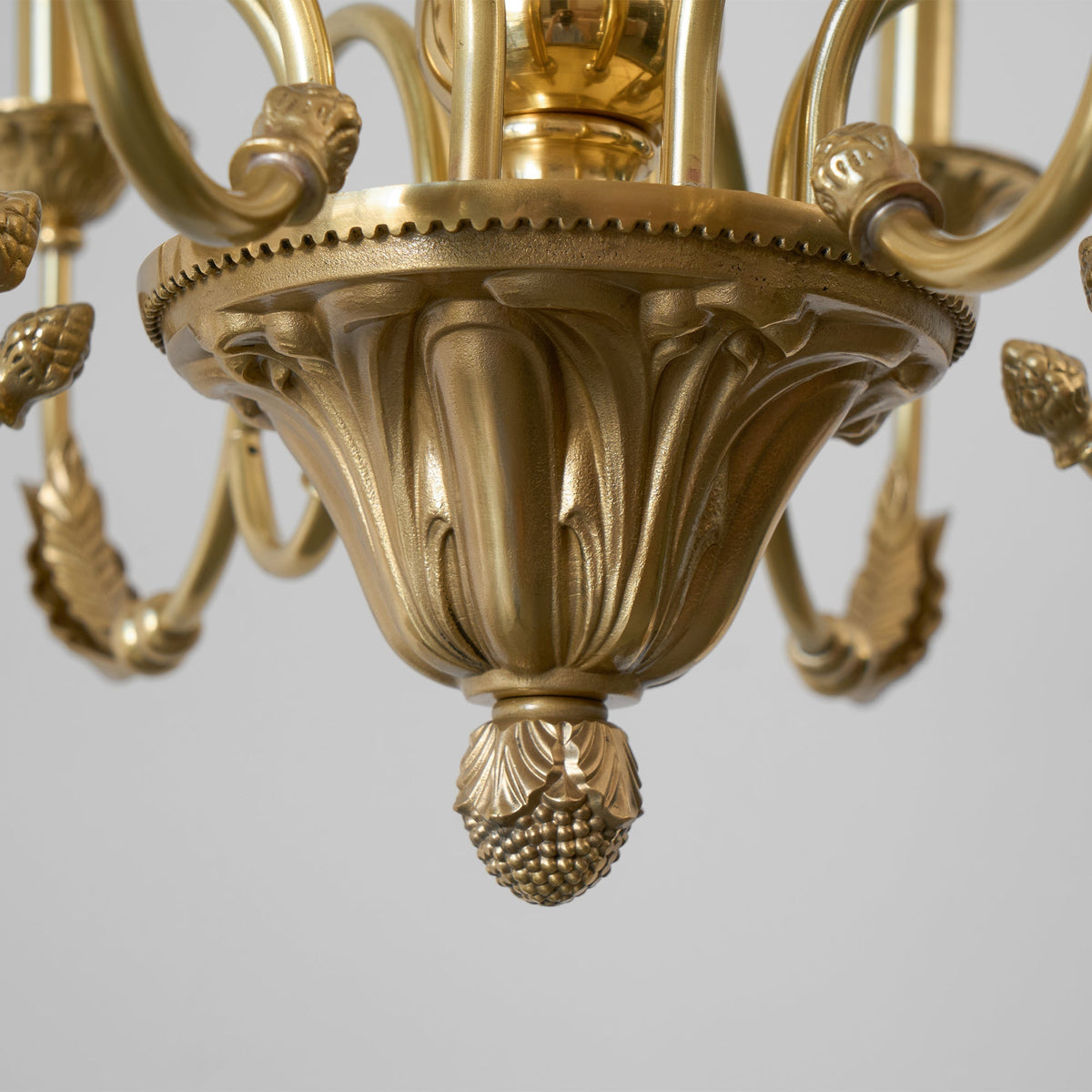 Casivissa candelabru din alamă