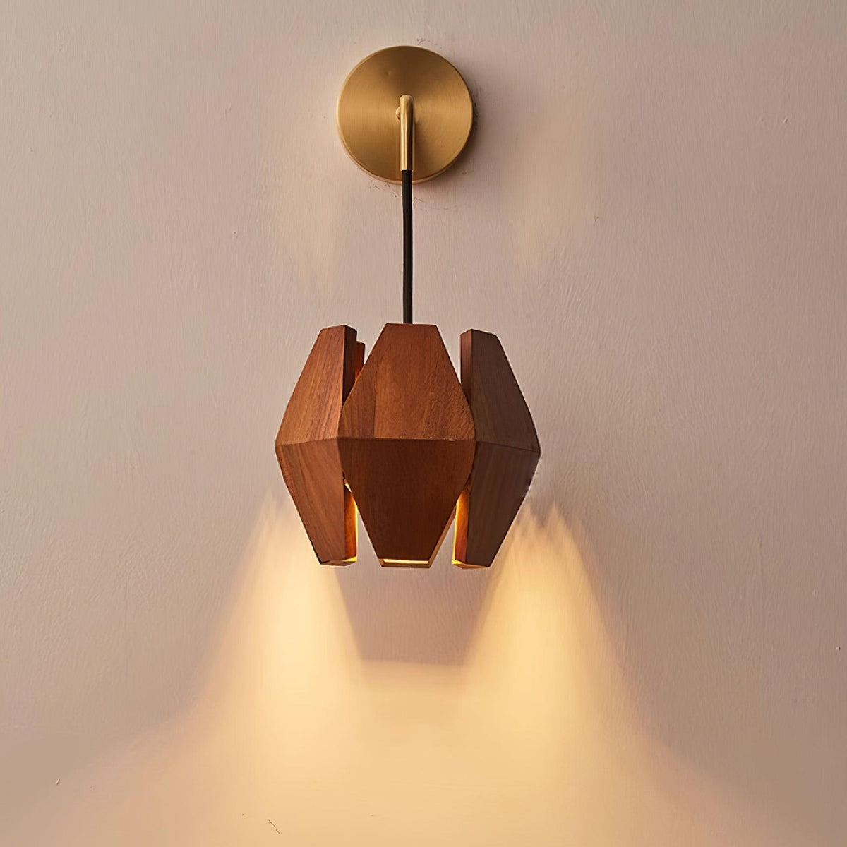 Aplică de perete Geometrică din lemn cu abajur, lumină caldă, design minimalist nordic