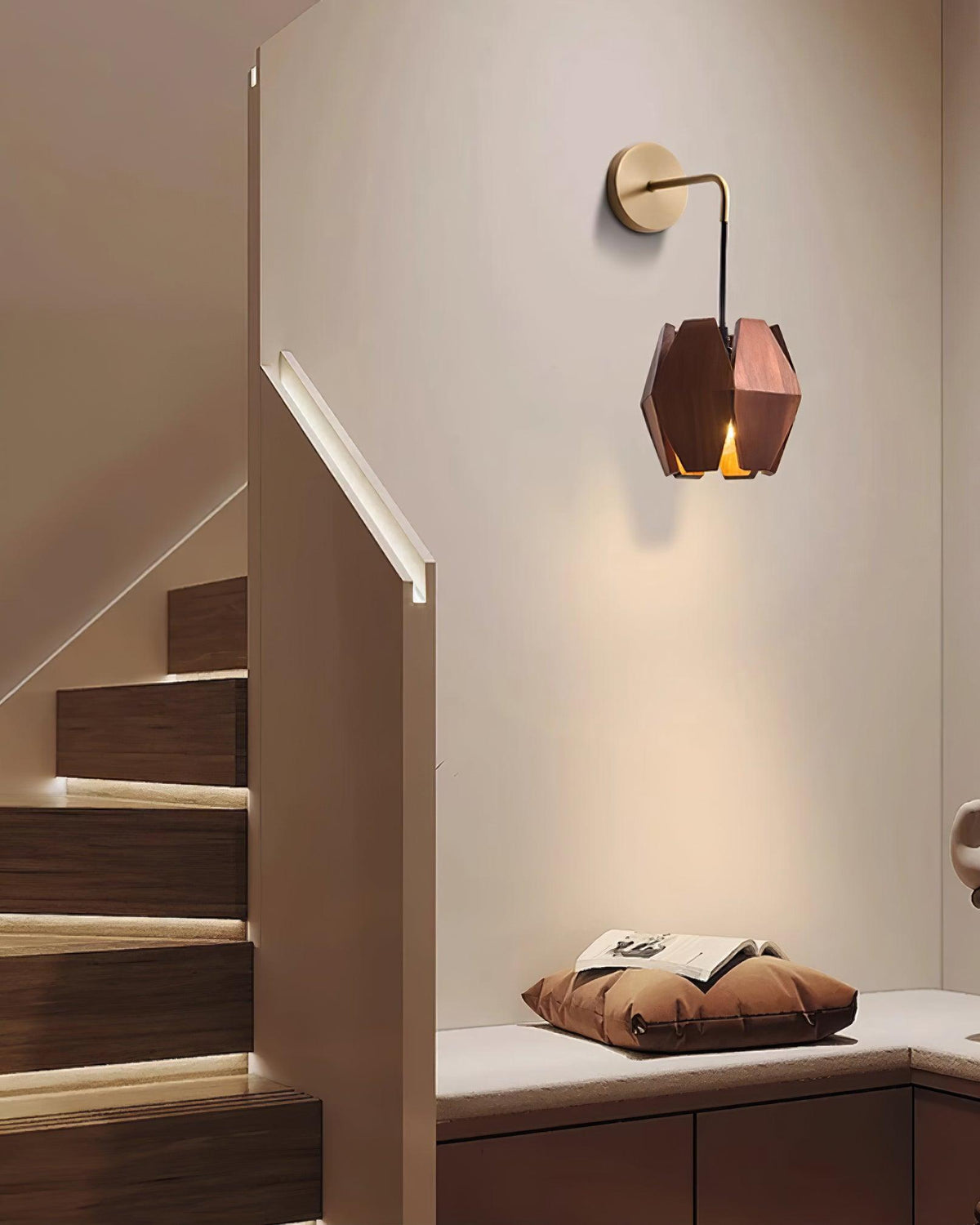 Aplică de perete Geometrică din lemn cu abajur, lumină caldă, design minimalist nordic