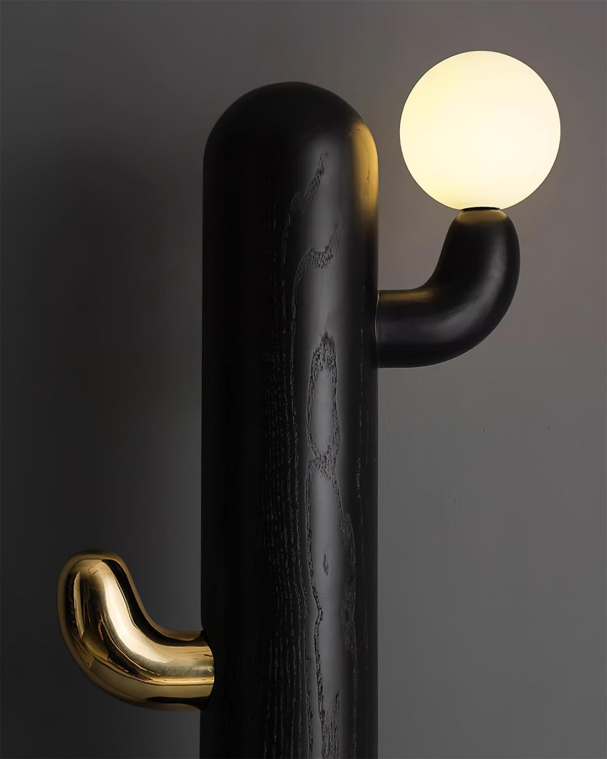 Caltus lampadar