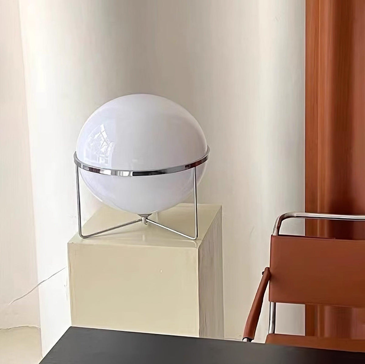 Cori lampă de masă minimalistă
