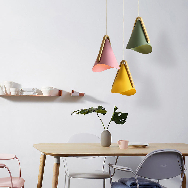 Valentina lampă suspendată modernă Conic, lemn/metal